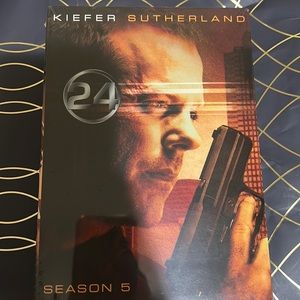 Seven disc Collector’s. Contains all 24 season five episodes!